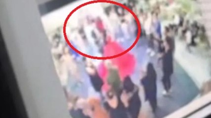 Düğün salonundaki dev avize, pistte dans eden gelinin üzerine düştü