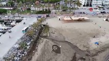 Barış Manço’nun resmini tırmıkla Alanya sahillerine işledi
