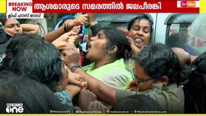 'മൈക്ക് കൊണ്ടുപോകാൻ സമ്മതിക്കില്ല, പാട്ട കുലുക്കിയുണ്ടാക്കിയ പൈസക്ക് വാങ്ങിയ മൈക്കാണ്'