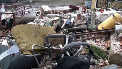 İzmir’de patlama: Ev yıkıldı, yaralılar var