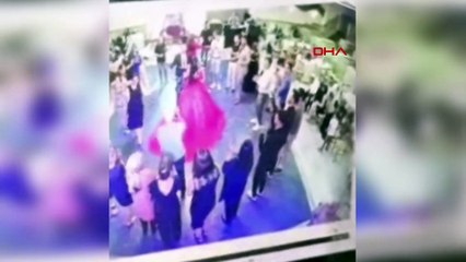 Düğün salonunda korku dolu anlar! Avize gelinin üzerine düştü