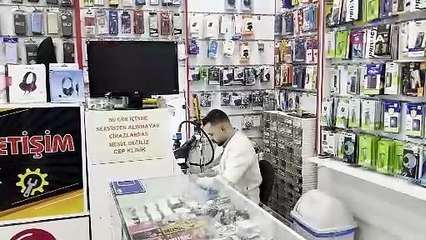 Van'da cep telefonu bataryası bomba gibi patladı