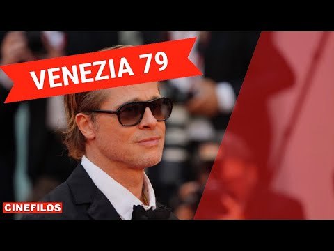 Brad Pitt sul red carpet di Blonde a Venezia 79