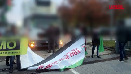 Gaza, attivisti pro Pal bloccano ingresso sede Leonardo a Nerviano: tensioni con i dipendenti