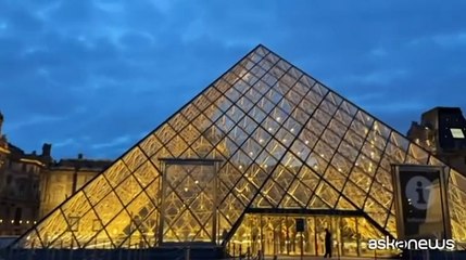 Riapre il Louvre: dopo il colpo da 88 milioni, torna la folla di turisti