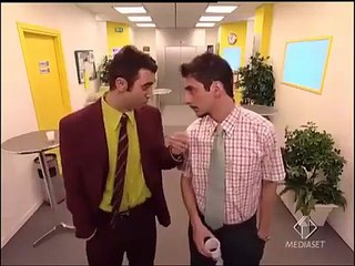 Camera Cafe 1ª stagione -  La mano