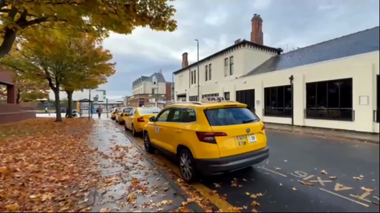 Taxi drivers and residents speak out about bid to change taxi colours