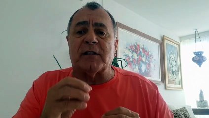 Barcelona x Olympiacos: gol em impedimento após pênalti