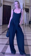 Flavia Mihasan - 13-14.10.2023 \Bucătărie,cosmetice-cadou,skincare.Mark-Off,Tudoraș,cerșind ținute.Parc,puradei.În dormitor,la oglindă.Seara,la eveniment.\Colț mic dejun,cosmetice.În oraș,la cafenea,înghețată.