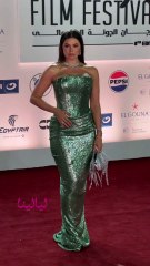 إطلالة يسرا اللوزي من العرض الخاص لفيلم -السادة الأفاضل- من مهرجان الجونة السينمائي-
