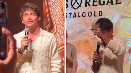 Charles Leclerc hablando español en un evento de Chivas Regal: ¡Que viva México!