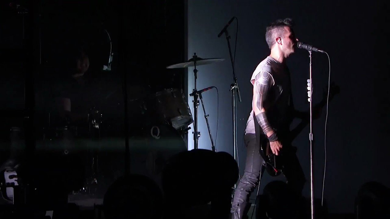 1,000,000 - Nine Inch Nails (live)