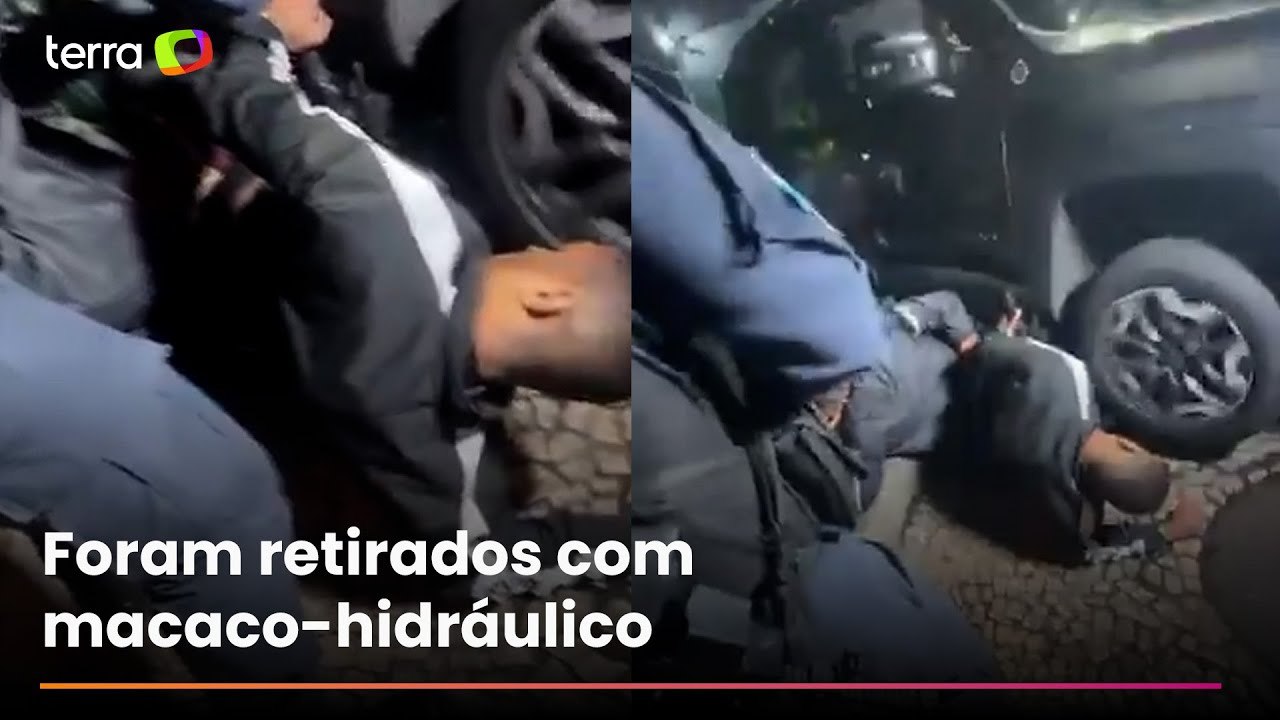 Bandidos ficam presos sob carro blindado após tentativa de assalto no Rio de Janeiro