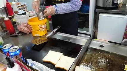 Korean street food: egg and cheese toast