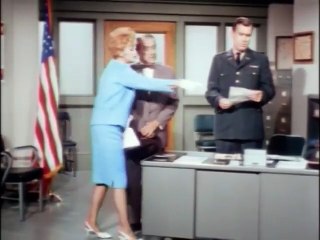 The Lucy Show ｜TV-1966｜ LUCY GETS CAUGHT UP IN THE DRAFT ｜S5E6