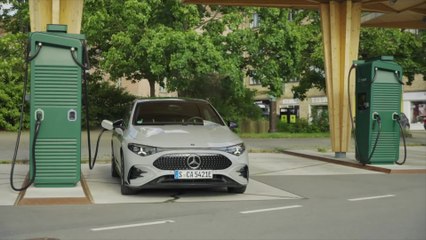 Mercedes-Benz CLA with EQ Technology MANUFAKTUR in Alpine Grey - Charging video