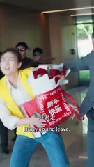 I Was Forced to Kiss My Ex Before My Wedding... Now This Yandere CEO Wants to Seduce or Love Me!