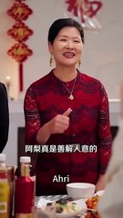 The husband confessed to cheating and getting his lover pregnant. On the day of their divorce, he even used money to humiliate her. She wiped away her tears, sneered, turned around and returned to her own world. From then on, she was so bright that the sc