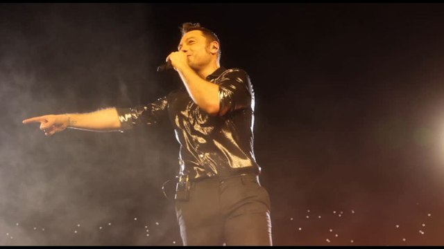 Tiziano Ferro rimette al centro l'essere umano con Sono un grande