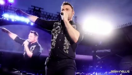 Tiziano Ferro rimette al centro l'essere umano con "Sono un grande"