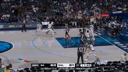 Mavericks - Cooper Flagg marque son premier panier en NBA