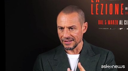 Stefano Accorsi e Matilda De Angelis nelle dinamiche dello stalking in "La lezione"