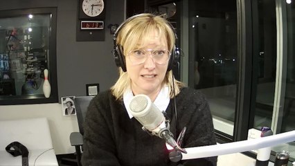 Couple Meets At Car Accident, Returns To The Scene For Wedding Photos