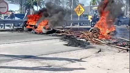 Trânsito intenso e pneus queimados: moradores fecham AL-101 Sul em protesto por falta de água