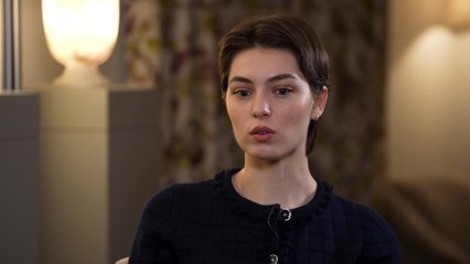 Home Cinéma (Be TV): l’actrice Anamaria Vartolomei pour le nouveau film de Laura Wandel, « L’intérêt d’Adam ».