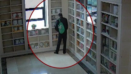 추모공원 봉안실 안치함에서 귀금속 훔친 50대 구속 / YTN