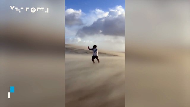 Storm Benjamin brings hurricane-force winds to the Pilat dune in France