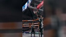 Spurs - Le reverse dunk incroyable de Wembanyama !