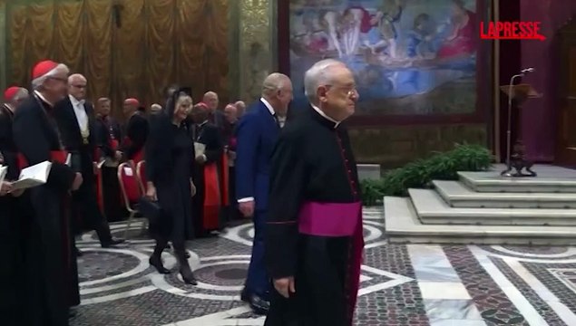 Re Carlo III e la regina Camilla in Vaticano, la storica preghiera con Papa Leone XIV