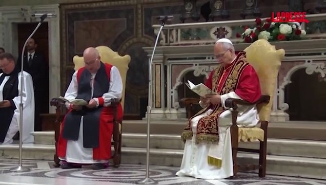 Vaticano: re Carlo III e Papa Leone XIV pregano insieme nella Cappella Sistina
