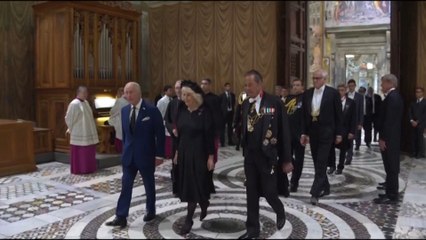Le pape et le roi Charles III prient ensemble, une première historique