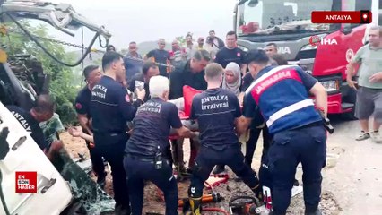 Antalya Alanya'da freni boşalan kum yüklü kamyon dehşeti