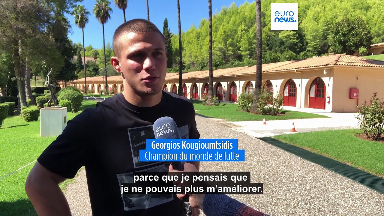"J'ai pensé à abandonner" : le premier champion du monde grec en lutte libre se confie à Euronews