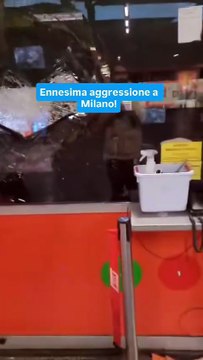 Sardone - A Milano, nella stazione della Metropolitana (23.10.25)