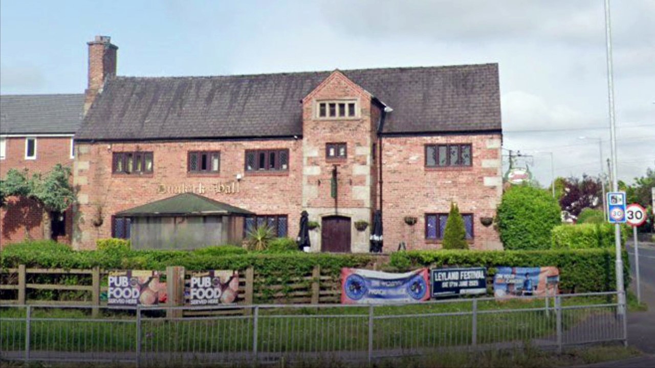 Review of Smokies at Dunkirk Hall, Leyland