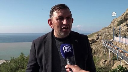 Gökçeada'da kuvvetli sağanak nedeniyle denizin rengi değişti