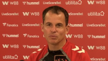 Régis Le Bris admits Sunderland’s defensive confidence is “fragile” and calls on forwards to improve