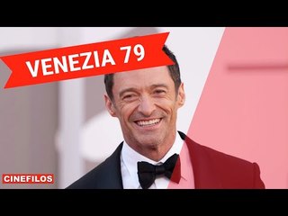 Hugh Jackman sul red carpet di Venezia 79