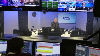 EXTRAIT - Réforme des retraites : le conseil des ministres valide le recours à la lettre rectificative