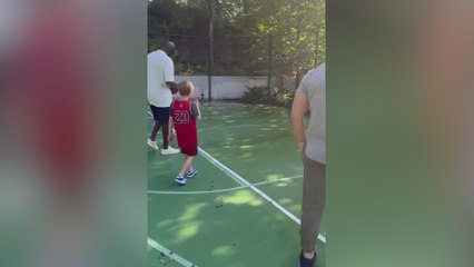 MICHAEL JORDAN’s unexpected viral moment: the FREE THROW everyone’s talking about