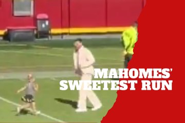 Patrick Mahomes shows his GOAT side as dad running with Sterling and Bronze