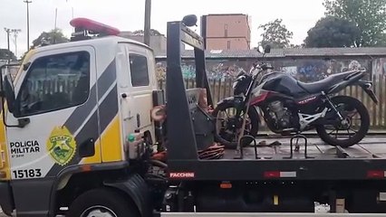 Honda CG Titan com registro de furto é localizada abandonada no Centro de Cascavel