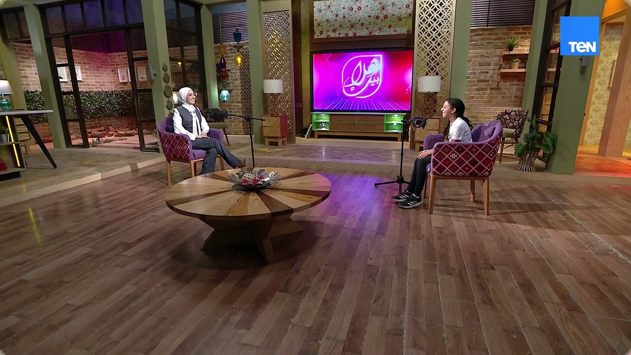 موهوبة من صغرها وعاشقه للرسم.. تعالوا نشوف مع بعض حكاية الطفلة جيلان مع هلا