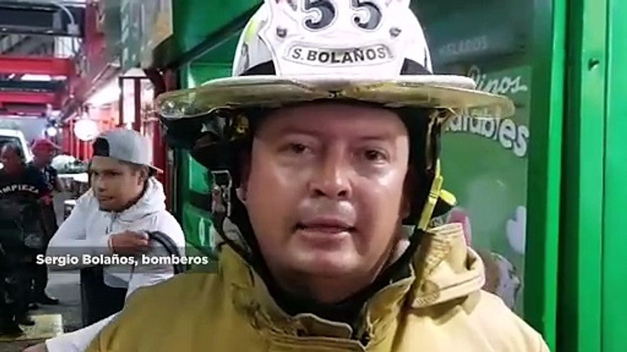 Sergio Bolaños, bomberos