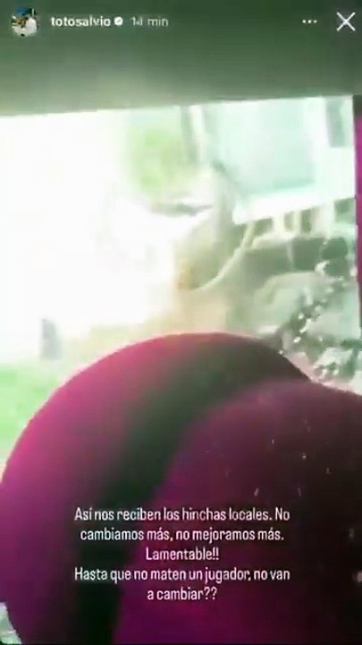 El micro de Lanús fue atacado por hinchas de la Universidad de Chile