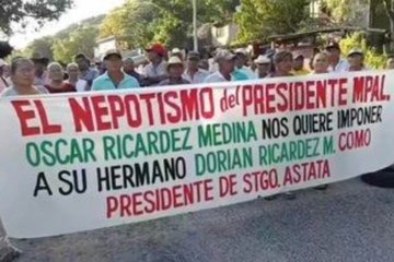 Ola de bloqueos paraliza Oaxaca; normalistas y docentes se suman a las protestas | VIDEO